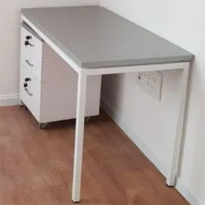 שולחן סטודנט וארגז